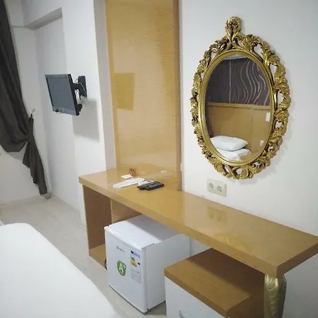 Derin Hotell 3*