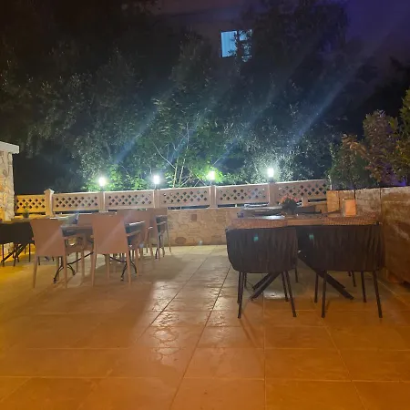 Derin Otel